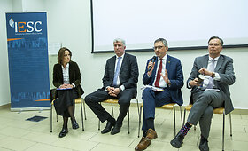Diskusija apie Kremliaus įtaką prezidento rinkimams