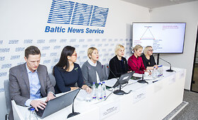 Spaudos konferencija &bdquo;Kur dingsta gyventojų sumokėti pinigai už pakuotes&ldquo;
