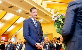 Saulius Skvernelis pristatė ministrą Kęstutį Mažeiką Aplinkos ministerijos kolektyvui