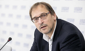 Spaudos konferencija &bdquo;Vyriausybės rengiamas  de&scaron;imtmečio pažangos planas programuoja &bdquo;Grigeo&ldquo; tipo problemas ateičiai&ldquo;