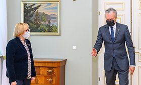 Pezidentas GItanas Nausėda susitiko su &scaron;vietimo, mokslo ir sporto ministre Jurgita &Scaron;iugždiniene