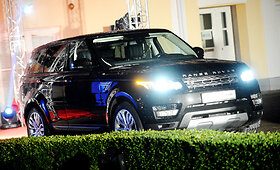 Didžiosios Britanijos ambasadoje Vilniuje pristatytas &bdquo;Range Rover Sport&ldquo; automobilis