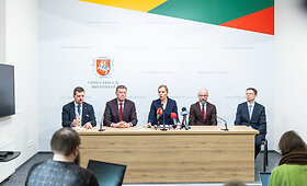 Agnės Bilotaitės ir verslo atstovų spaudos konferencija