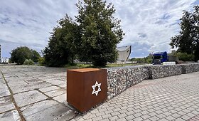 Daroma tvora Žydų kapinių vietoje prie Sporto rūmų