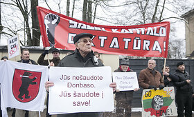 Protesto akcija prie JAV ambasados