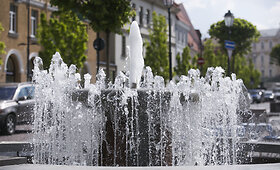 Vilniaus Rotu&scaron;ės aik&scaron;tėje pradėjo veikti fontanas