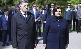 Antrojo pasaulinio karo aukų pagerbimo ceremonija Antakalnio kapinėse