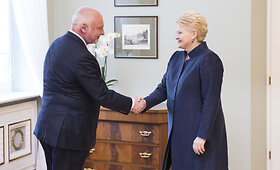Prezidentė Dalia Grybauskaitė susitiko su Valentinu Mazuroniu