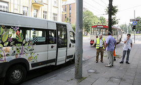 Vilniuje &ndash; mikroautobuso ir troleibuso avarija
