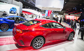&bdquo;Lexus&ldquo; stendas Frankfurto automobilių parodoje