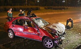 Vilniaus Geležinio vilko gatvėje apsivertė &bdquo;Rover&ldquo; automobilis