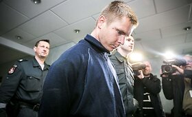 Teismas svarstė klausimą dėl įtariamojo senolės žudiko suėmimo