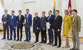 Geriausių 2015 metų mokslinių disertacijų laureatų apdovanojimai