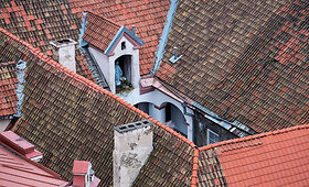 Kvapą gniaužianti Vilniaus stogų paletė