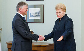 Dalia Grybauskaitė susitiko su pateiktu kandidatu į aplinkos ministrus Kęstučiu Navicku