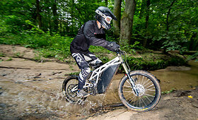 Elektrinio dviračio ir motociklo hibridas &bdquo;Neematic&ldquo;