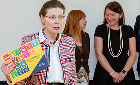 Ra&scaron;inių konkurso &bdquo;Global goals&ldquo; dalyvių pagerbimas &Scaron;vedijos ambasadoje