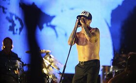 &bdquo;Red Hot Chili Peppers&ldquo; &scaron;ėlo Beirute