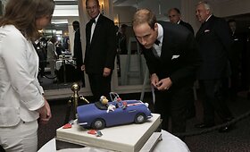 Princą Williamą nustebino jį ir Catherine vaizduojantis tortas