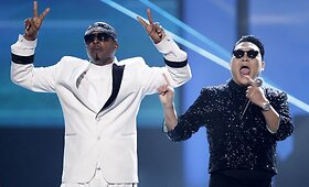 MC Hammer ir Psy kartu atliko &bdquo;Gangnam Style&ldquo; &scaron;okį