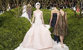 &bdquo;Dior&ldquo; kolekcijos pristatyme &ndash; garsiausios aktorės ir Prancūzijos grietinėlė