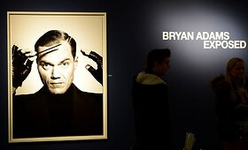 Bryanas Adamsas Diuseldorfe surengė fotografijos parodą
