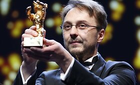 Berlyno &bdquo;Auksinis lokys&ldquo; &ndash; rumunų dramai &bdquo;Vaiko poza&ldquo;