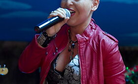 Būrys garsenybių linksminosi pagal legendinių &bdquo;Roxette&ldquo; muziką