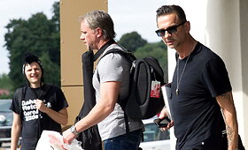 &bdquo;Depeche Mode&ldquo; Vilniaus oro uoste pasitiko i&scaron;tikimiausi gerbėjai