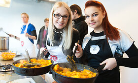 Garsenybės virė maltiečių sriubą su meilės ir vilties ingredientais