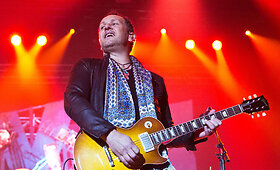 Vilniuje roko veteranai &bdquo;Def Leppard&ldquo; surengė grandiozinį koncertą