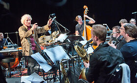 VLADIMIRO TARASOVO & LITHUANIAN ART ORCHESTRA &bdquo;GARSŲ GOBELENAS&ldquo; festivalyje &bdquo;Vilnius Mama Jazz&ldquo;
