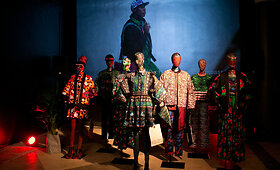 Sostinės klube &bdquo;Kablys&ldquo; pristatyta ilgai laukta &bdquo;KENZO x H&M&ldquo; kolekcija