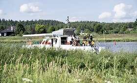 Kauno rajone degė keleivinis laivas