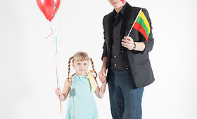 Tautinė fotosesija įtraukė &scaron;eimas