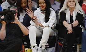 Rihanna stebėjo NBA rungtynes