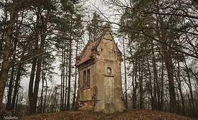 Dvarininkų Fi&scaron;erių &scaron;eimos koplyčia prie Gaurės miestelio (Tauragės r.)