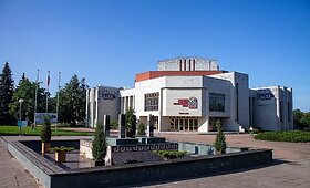 Panevėžio bendruomenių rūmai &ndash; vėlyvojo modernizmo palikimas