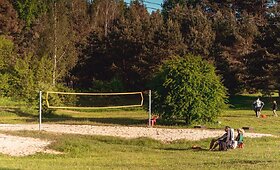 Vilnius kviečia vasarą ilsėtis aktyviai: pasižvalgykite po sporto aik&scaron;teles sostinės paplūdimiuose