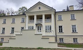 Restauruoti Auk&scaron;tosios Fredos dvaro sodybos rūmų fasadai