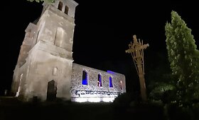 Bartninkų bažnyčios griuvėsiai ir &scaron;viesos kelionė juose