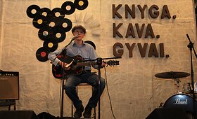 KNYGA. KAVA. GYVAI: Martin Wall koncertas