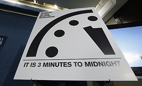 Pasaulio pabaigos laikrodis rodo 3 minutes iki vidurnakčio