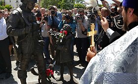 Naujos statulos Kryme