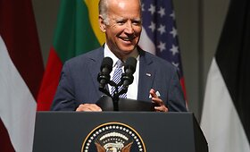 Joe Bidenas Latvijoje sakė kalbą &bdquo;Baltijos žmonėms&ldquo;