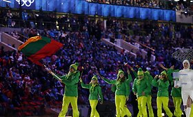 Sočio olimpinių žaidynių atidarymas: valstybių delegacijų eisenos