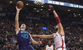 &bdquo;Raptors&ldquo; pergalė prie&scaron; &bdquo;Hornets&ldquo; ir sėkmingas Jonas Valančiūnas
