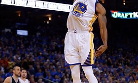 Lengva &bdquo;Warriors&ldquo; pergalė prie&scaron; &bdquo;Spurs&ldquo;