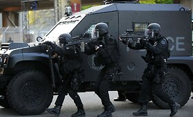 Prancūzijos policijos antiteroristinės pratybos prie&scaron; &bdquo;Euro 2016&ldquo;