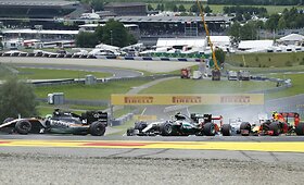 &bdquo;Formulės-1&ldquo; lenktynėse Austrijoje baigėsi fantasti&scaron;ką Lewiso Hamiltono pergale